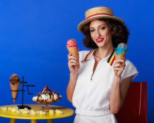 Carolina: Ice-Cream and Pin-up!